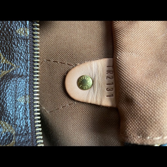LV Speedy 30 - Picture 11 of 12